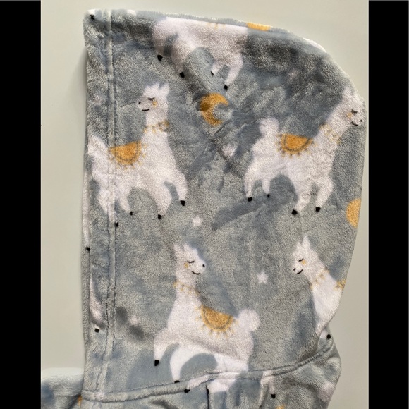 Daydream by Berkshire Home Cozy Hooded Robe - Picture 5 of 9